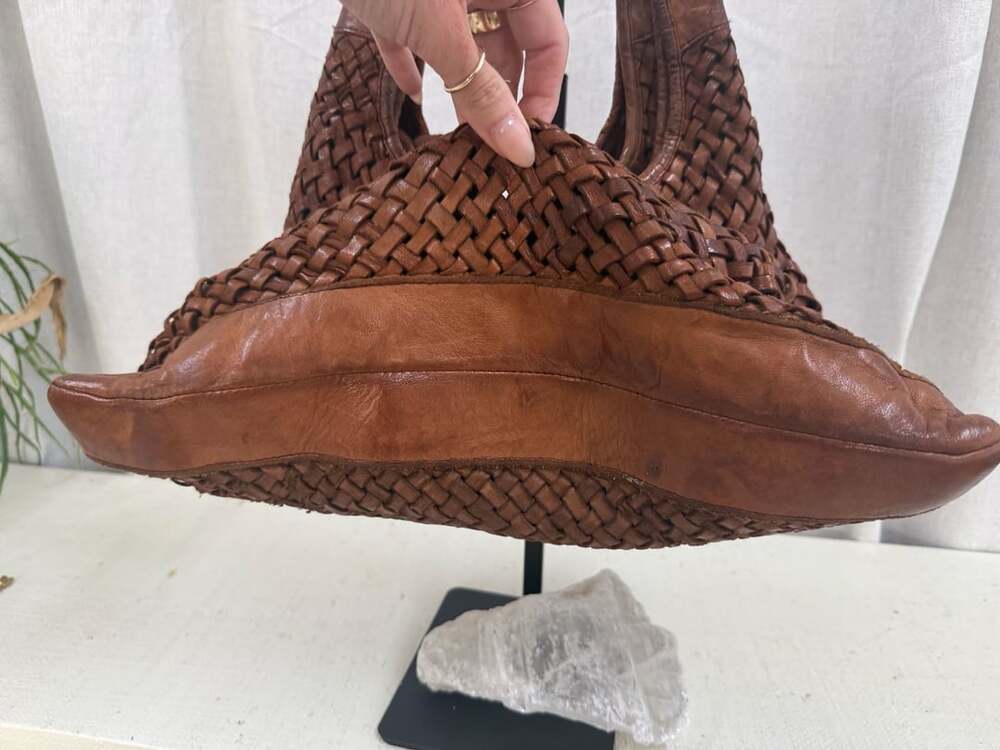 Vintage Woven Brown Leather Shoulder Bag, Made In Italy - Slouchy and Soft - Picture 8 of 9